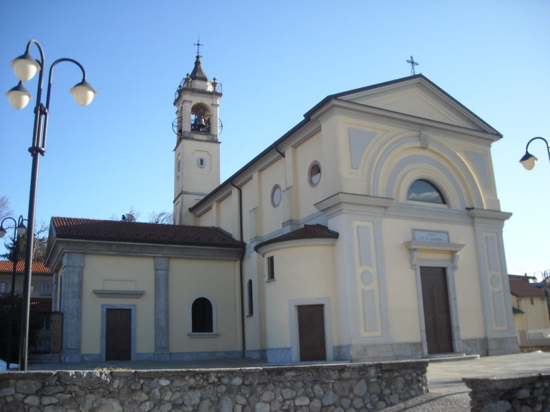 Chiesa parrocchiale di San Leonardo, Capiago Intimiano, Como, Italia 20100102